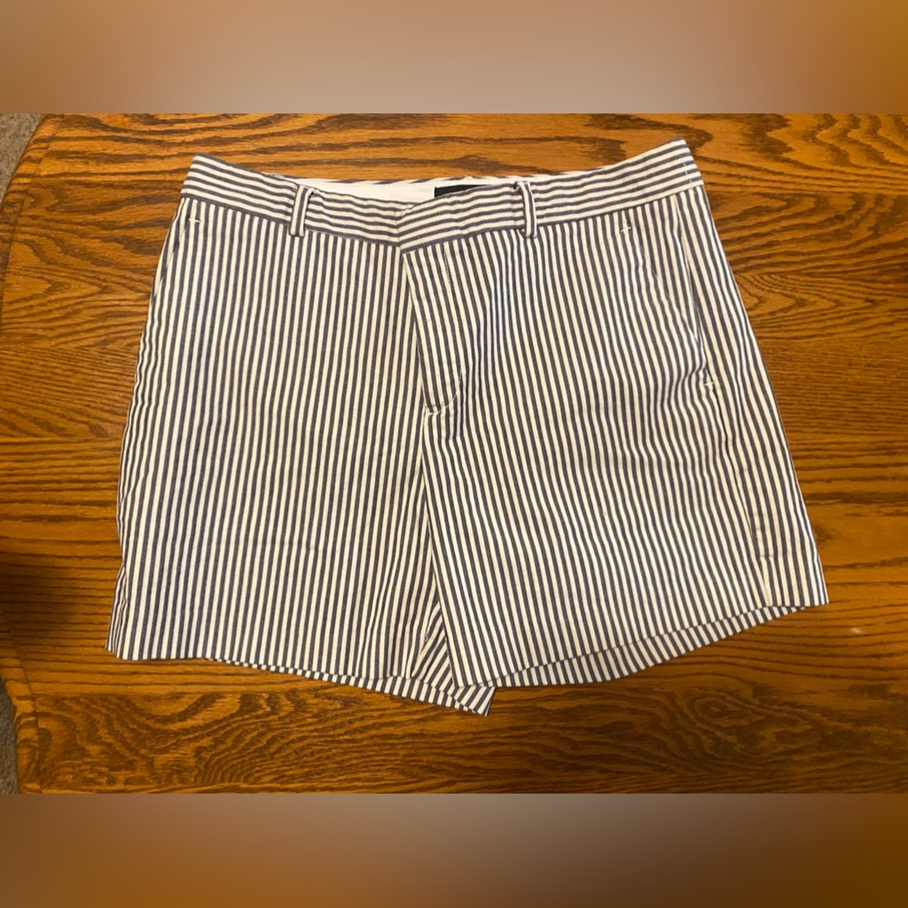 Womens Banana Republic blue/white striped shorts